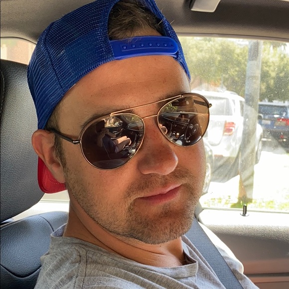 Meet your Posher, Camil - Picture 1 of 1